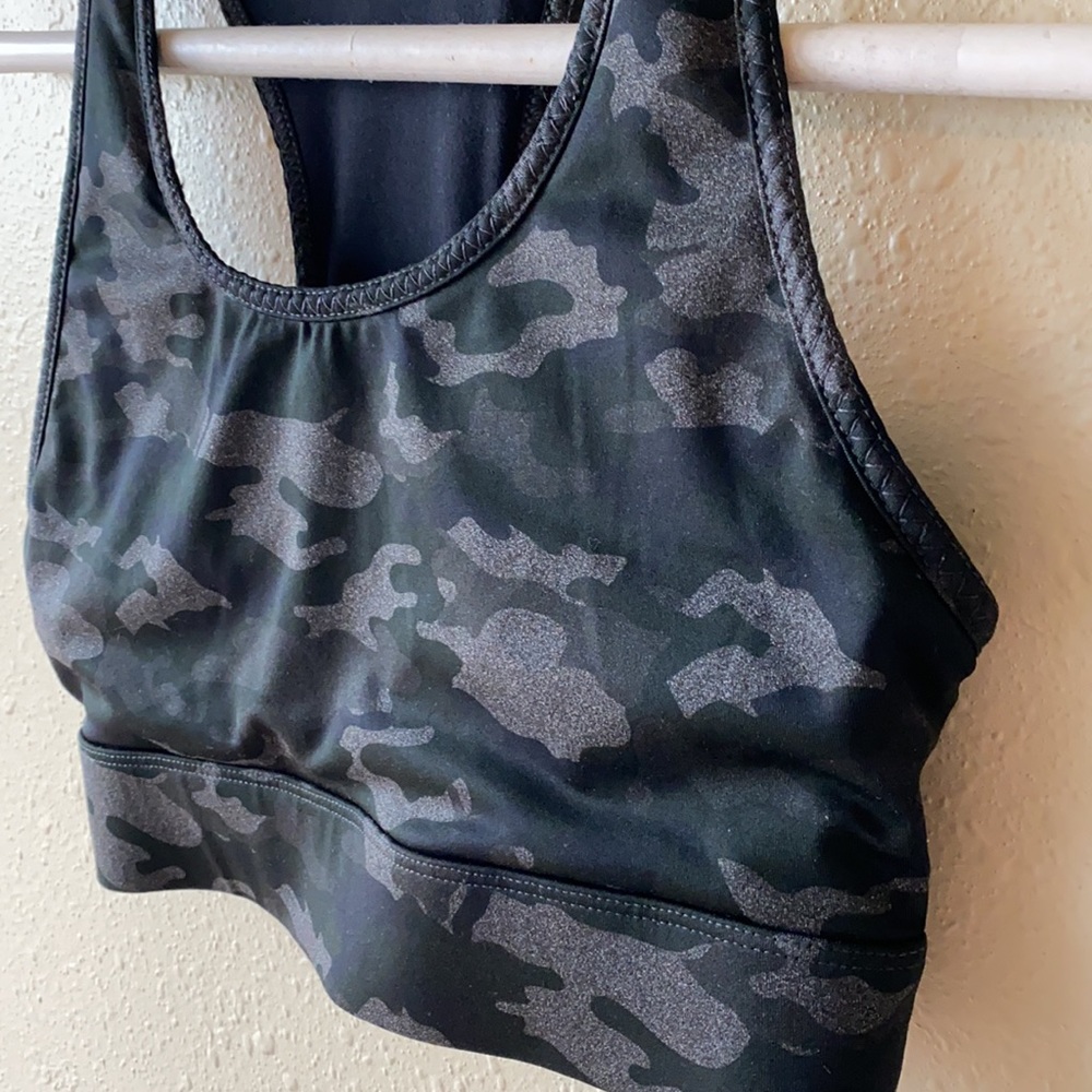 Camo sports bra - Picture 2 of 4